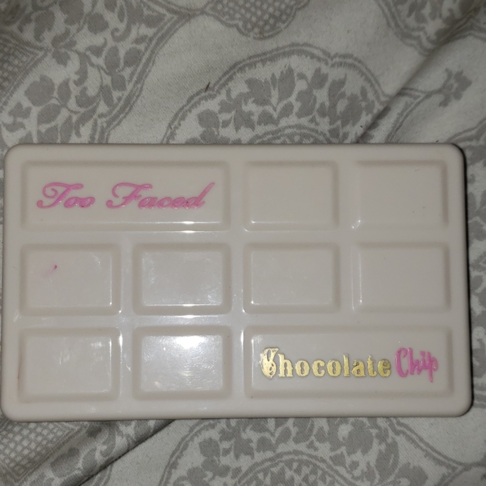 Too Faced Chocolate Chip palette